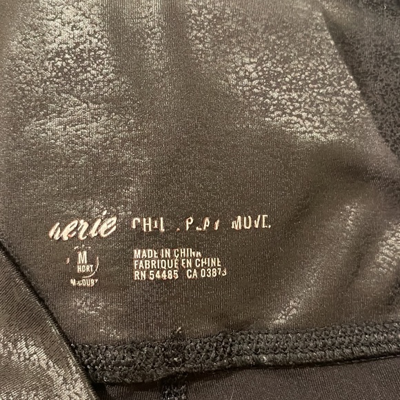 OFFLINE The Hugger High Waisted
Crackle Legging size M - Picture 2 of 6